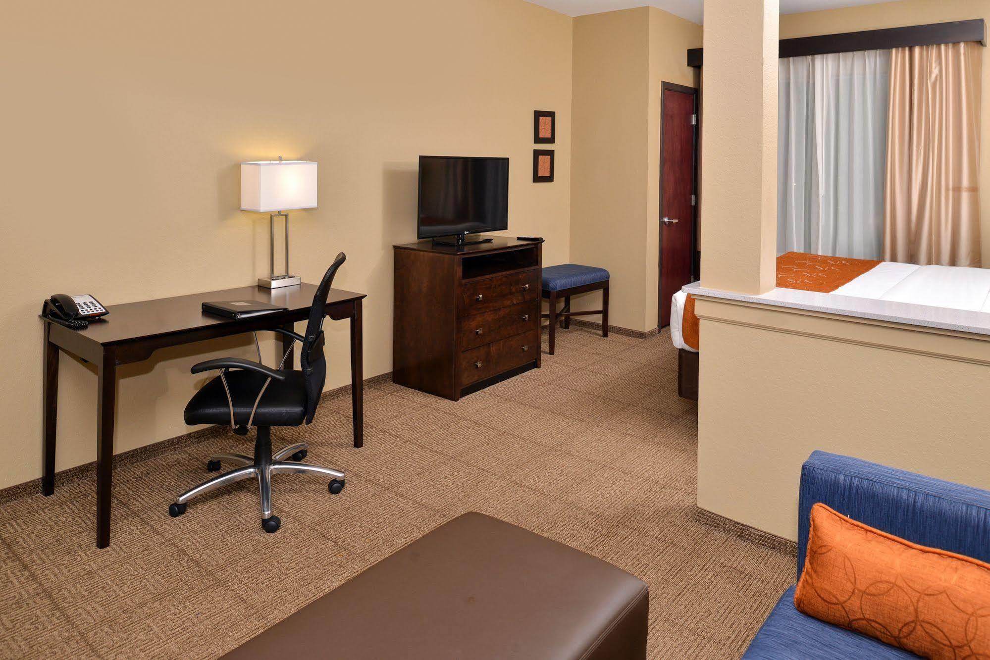 Comfort Suites Northwest - Cy - Fair Houston Exterior photo
